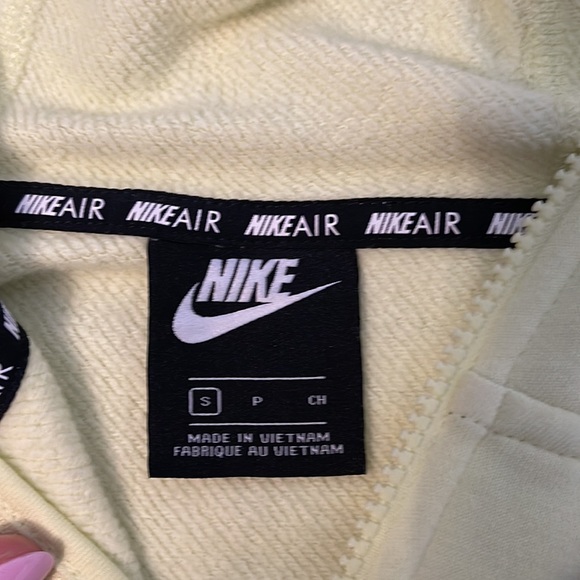 Brand new Nike hoodie - Picture 2 of 3